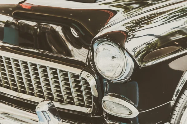 Reflektor klasycznego samochodu vintage — Zdjęcie stockowe