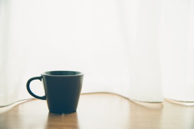 siyah kahve fincanı