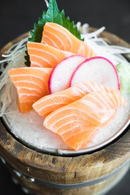 Ham taze somon balığı