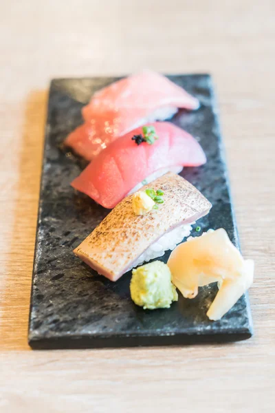 Japoneze ton sushi — Fotografie, imagine de stoc
