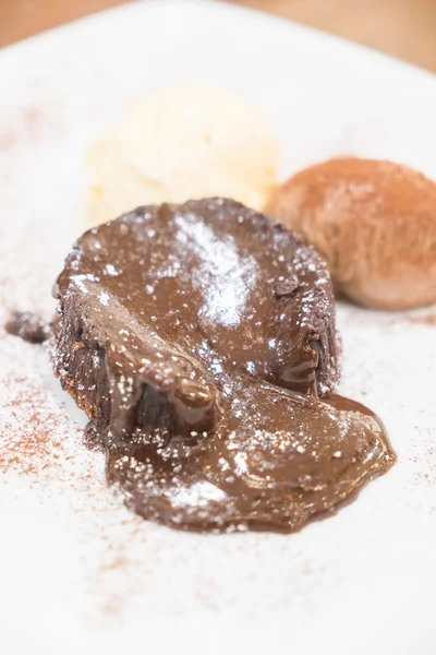 Sobremesa de lava de chocolate — Fotografia de Stock