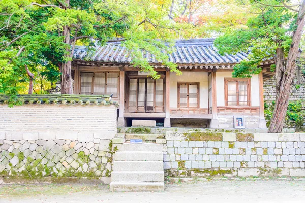 Arquitetura em Changdeokgung Palace — Fotografia de Stock