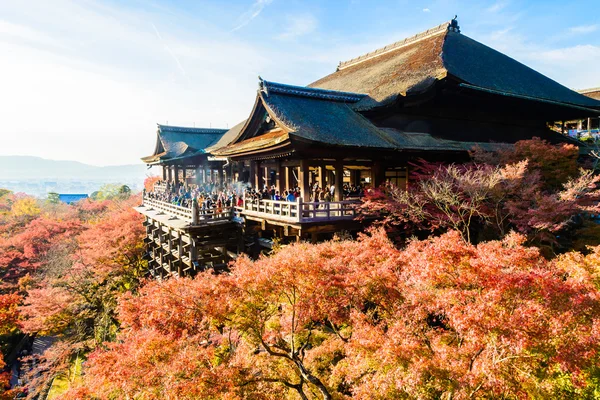 Kiyomizu-dera temple in autumn season — Stock Photo, Image