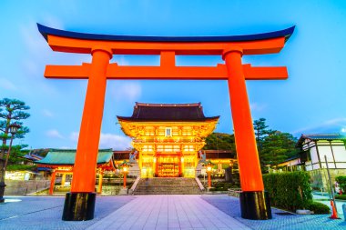 Güzel mimari fushimi Inari Tapınağı