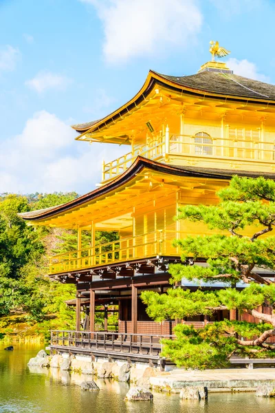 Pabellón de oro en el Templo Kinkakuji — Foto de Stock