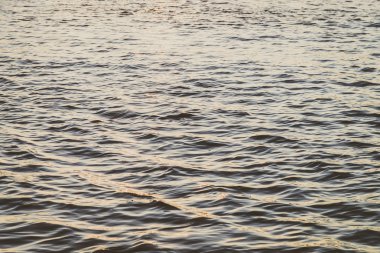 Deniz suyu güneş parlama ile