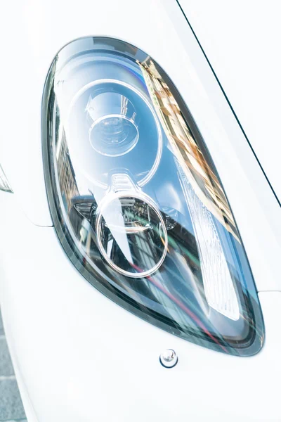 Reflektor świateł samochodu — Zdjęcie stockowe
