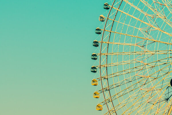 Винтажное колесо обозрения