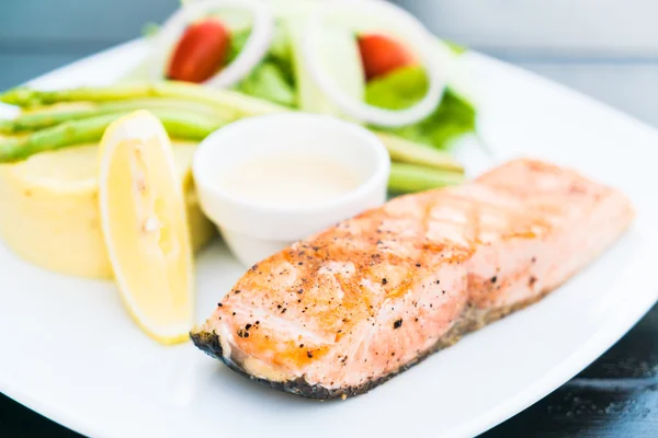 Filé de carne de salmão — Fotografia de Stock