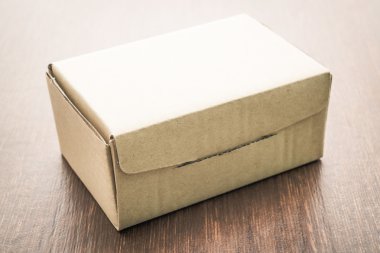 Kahverengi kutusu kadar sahte