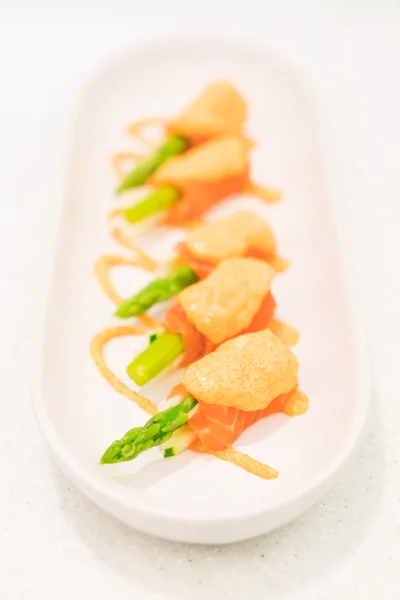 Salmon Roll asparagus — Stock Photo, Image