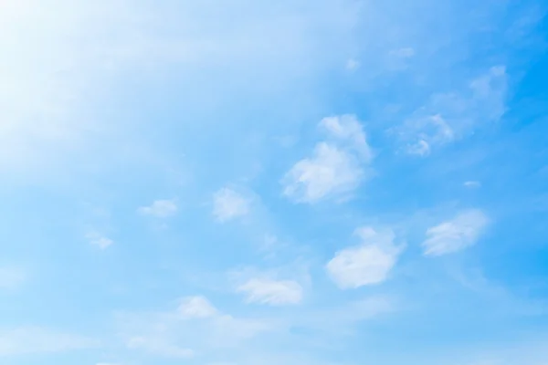 Beautiful clouds on blue sky — Stock Photo, Image