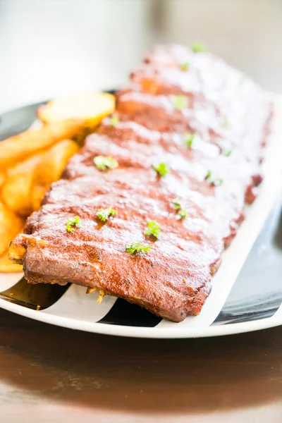 Gegrilde barbecue varkensvlees — Stockfoto