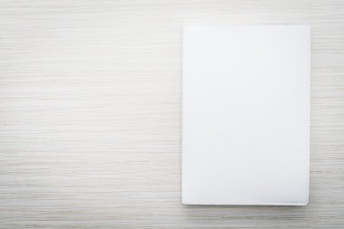 Boş beyaz kitap sahte