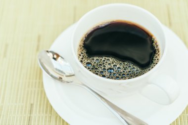 beyaz kahve fincanı