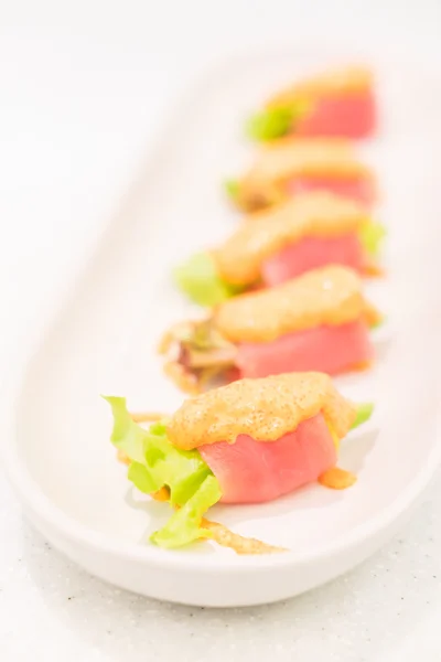 Tuna avocado roll — Stock Photo, Image