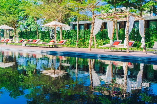 Luxe hotel zwembad resort — Stockfoto