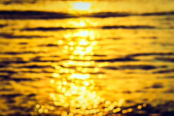 海水与太阳光线的反射 — 图库照片
