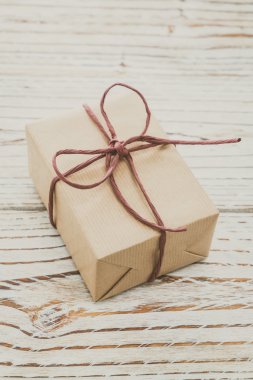 Vintage kahverengi hediye kutusu