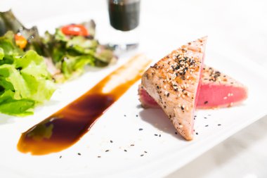 ızgara orkinos biftek