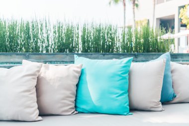 Kanepe dekorasyon yastık