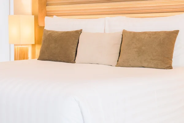 Mooi luxe hotel slaapkamer — Stockfoto