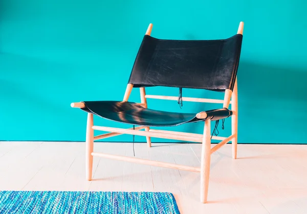 Modern stol i vardagsrummet — Stockfoto