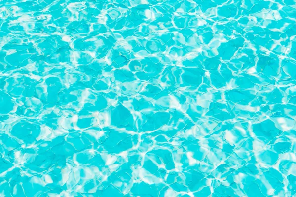 プールの水の太陽光の反射 — ストック写真