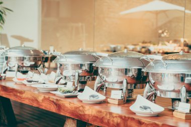 Otel restoranında açık büfe