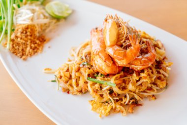 lezzetli Pad Tay erişte