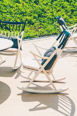 Modern sandalye ve masa