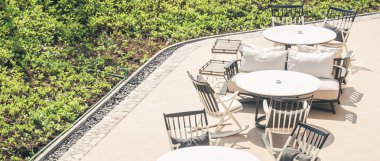 Modern sandalye ve masa