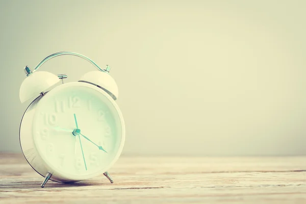 Relógio de alarme clássico vintage — Fotografia de Stock