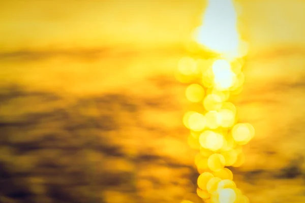 太陽光の反射で海の水 — ストック写真