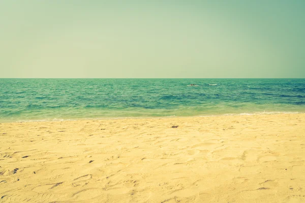 Bellissima spiaggia e mare — Foto Stock