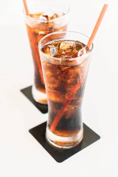 Bicchiere di cola ghiacciata — Foto Stock