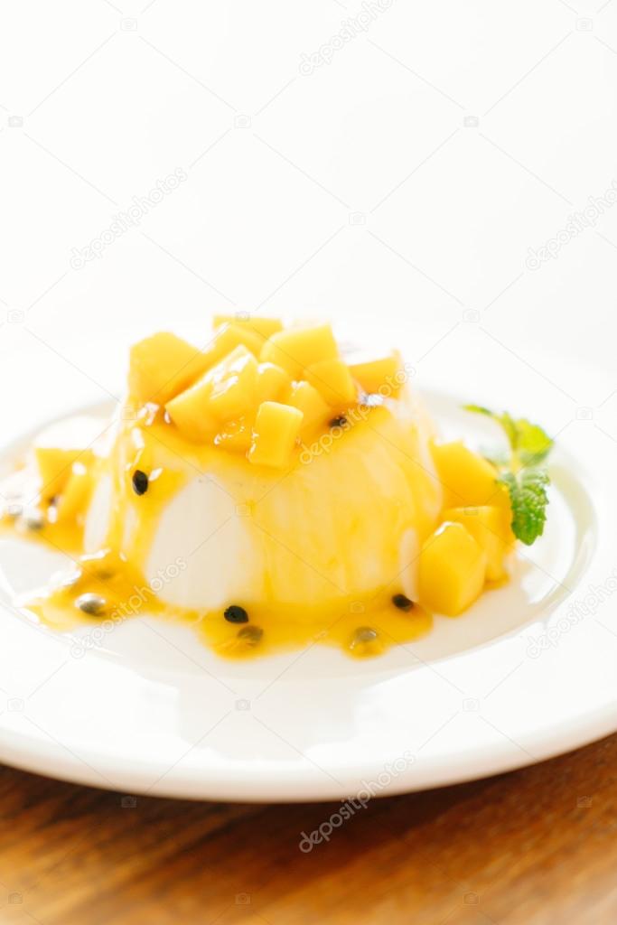 Fruit Panna cotta