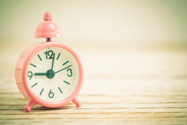 Klasik alarm saati