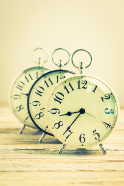 Vintage klasik çalar saat