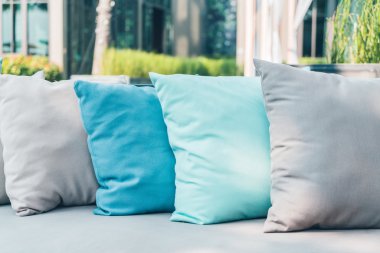 Kanepe dekorasyon yastık