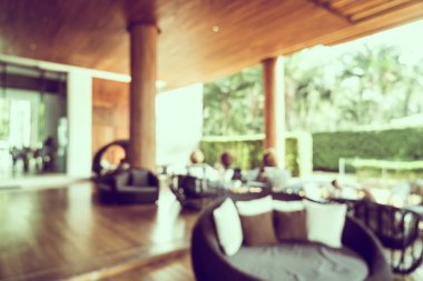 Otel lobisinde bulanıklık