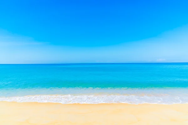 Hermosa playa y mar — Foto de Stock