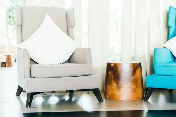 Stühle im Wohnzimmer — Stockfoto