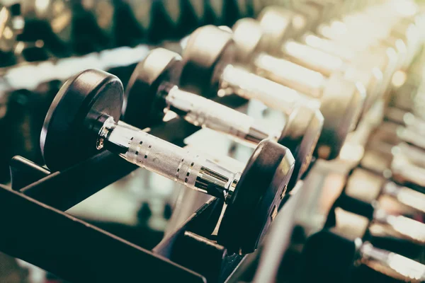 Sombrillas en gimnasio y gimnasio — Foto de Stock