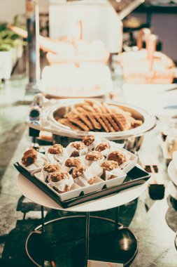 Otel restoranında açık büfe