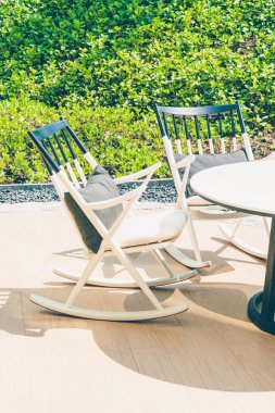 Modern sandalye ve masa