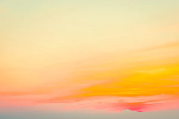 Sonnenuntergang auf See in der Dämmerung — Stockfoto