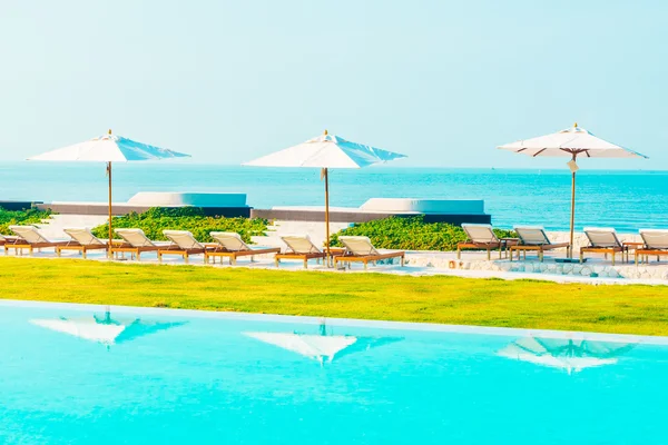 Lüks Hotel Yüzme Havuzu resort — Stok fotoğraf