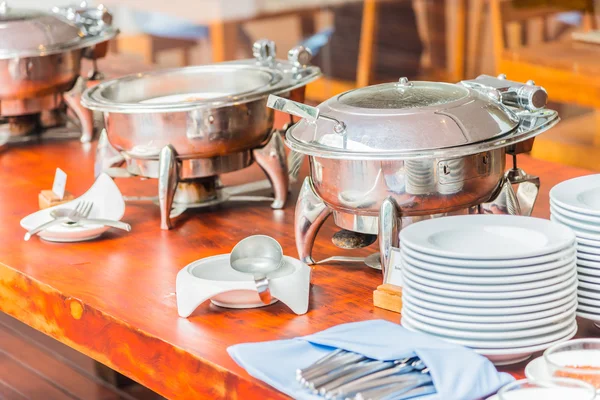 Ontbijtbuffet in het restaurant van hotel catering — Stockfoto