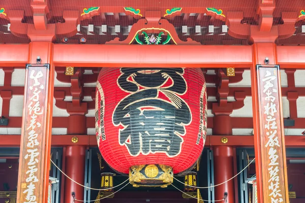 Belle architecture dans le temple Sensoji — Photo